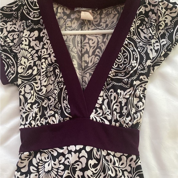 Body central v-neck casual dress size small - Picture 3 of 5